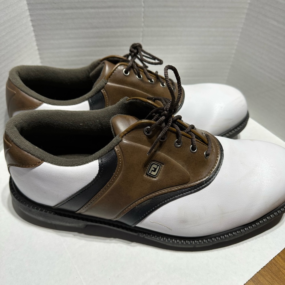 Foot joy gold shoes